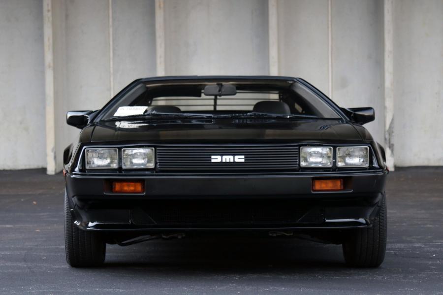  DeLorean DMC-12 in Black 1981 года  (фото 12 из 207)